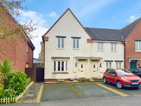 3 bedroom End of terrace house for sale in Watt Avenue, Colsterworth, Grantham, NG33