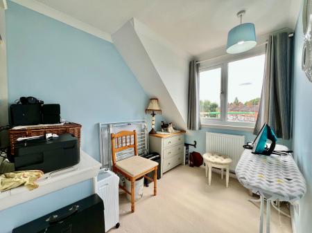 3 bedroom Semi-detached house for sale in Cold Harbour Lane, Grantham, NG31