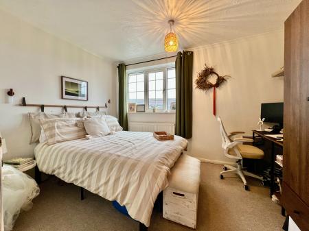 3 bedroom Semi-detached house for sale in First Avenue, Grantham, NG31