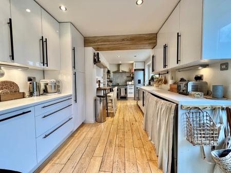 3 bedroom Semi-detached house for sale in First Avenue, Grantham, NG31