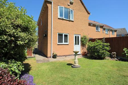 3 bedroom Town house for sale in Acacia Close, Leicester Forest East, LE3