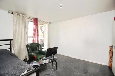 1 bedroom Flat for sale in Gorseburn House, Aikman Avenue, New Parks, LE3