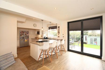 3 bedroom Detached house for sale in Ainsdale Road, Western Park, LE3