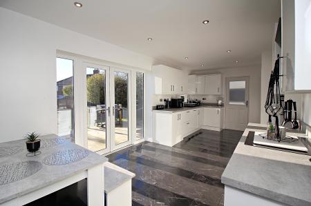 3 bedroom Semi-detached house for sale in Alexander Avenue, Earl Shilton, LE9