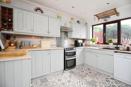 4 bedroom Detached house for sale in Arnolds Crescent, Newbold Verdon, LE9