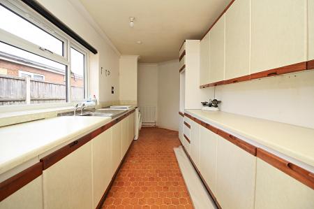 3 bedroom Detached bungalow for sale in Barry Drive, Kirby Muxloe, LE9