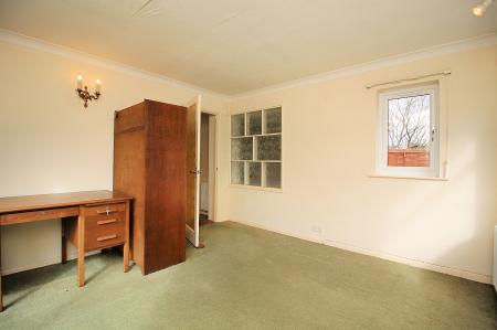 3 bedroom Detached bungalow for sale in Barry Drive, Kirby Muxloe, LE9