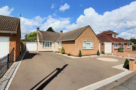 Barry Drive, Kirby Muxloe, LE9