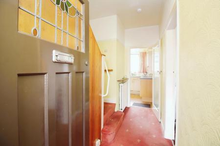 3 bedroom End of terrace house for sale in Barton Road, Leicester, LE3