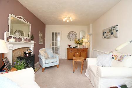 2 bedroom Semi-detached bungalow for sale in Bedford Close, Desford, LE9