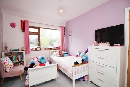 3 bedroom Semi-detached house for sale in Beechfield Avenue, Birstall, LE4