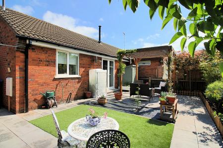 2 bedroom Semi-detached bungalow for sale in Berrington Close, Botcheston, LE9