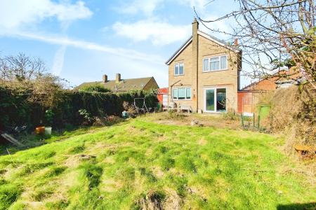 3 bedroom Detached house for sale in Bidford Road, Braunstone Town, LE3