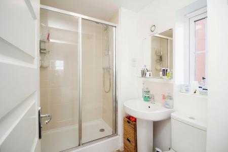 4 bedroom Semi-detached house for sale in Birch Lane, Glenfield, LE3