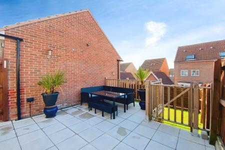 4 bedroom Semi-detached house for sale in Birch Lane, Glenfield, LE3