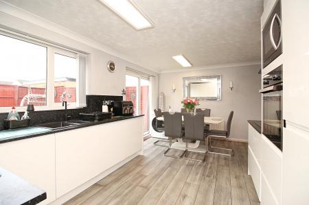 3 bedroom Semi-detached house for sale in Blakesley Walk, Beaumont Leys, LE4