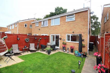 3 bedroom Semi-detached house for sale in Blakesley Walk, Beaumont Leys, LE4