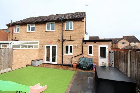 3 bedroom Semi-detached house for sale in Bluebell Close, Kirby Muxloe, LE9