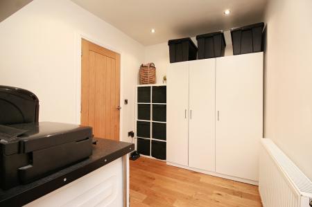 3 bedroom Semi-detached house for sale in Bluebell Close, Kirby Muxloe, LE9