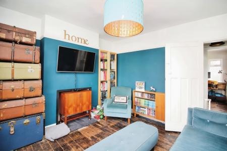 2 bedroom Semi-detached house for sale in Braunstone Close, Braunstone Town, LE3