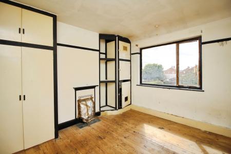 3 bedroom Semi-detached house for sale in Braunstone Lane, Braunstone Town, LE3