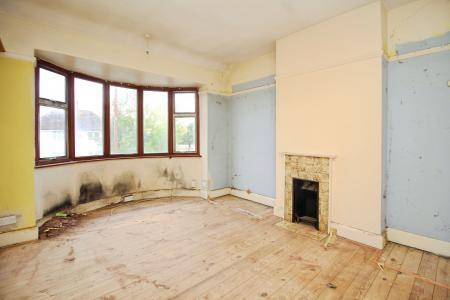 3 bedroom Semi-detached house for sale in Braunstone Lane, Braunstone Town, LE3