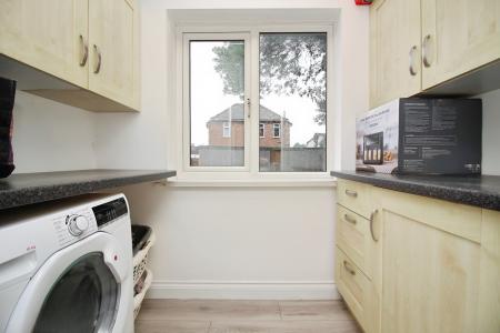 4 bedroom Semi-detached house for sale in Braunstone Lane, Leicester, LE3