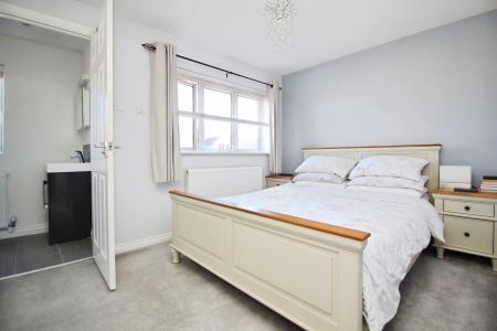 3 bedroom Semi-detached house for sale in Bromwich Close, Thorpe Astley, LE3