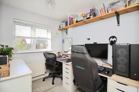 3 bedroom Semi-detached house for sale in Bromwich Close, Thorpe Astley, LE3