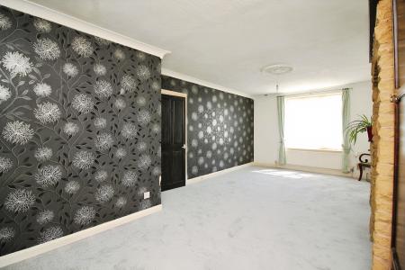 3 bedroom Semi-detached house for sale in Caldecote Road, Braunstone, LE3