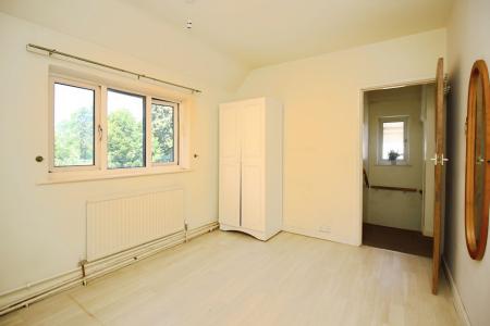 3 bedroom Semi-detached house for sale in Caldecote Road, Braunstone, LE3