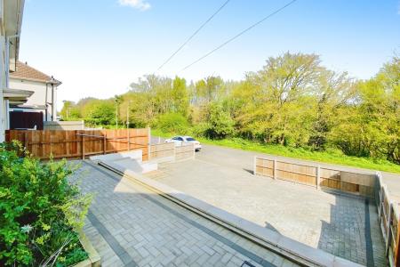 3 bedroom Semi-detached house for sale in Cashmore View, Stocking Farm, Leicester, LE4