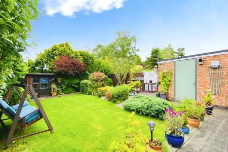 2 bedroom Detached bungalow for sale in Castell Drive, Groby, LE6