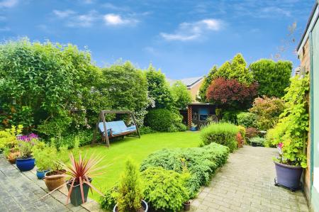 2 bedroom Detached bungalow for sale in Castell Drive, Groby, LE6