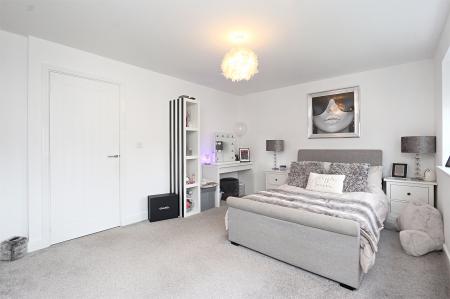 3 bedroom Town house for sale in Centurion Drive, Kirby Muxloe, LE9