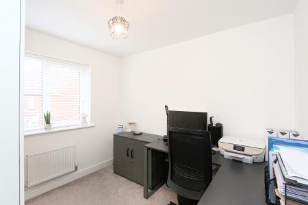 3 bedroom Town house for sale in Centurion Drive, Kirby Muxloe, LE9