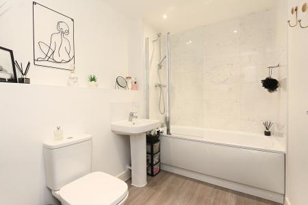 3 bedroom Town house for sale in Centurion Drive, Kirby Muxloe, LE9