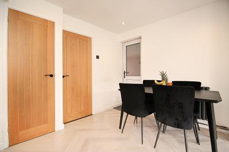 4 bedroom Detached house for sale in Claybrook Avenue, Braunstone Town, LE3