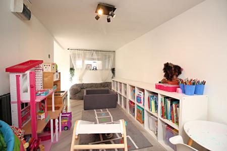 4 bedroom Detached house for sale in Claybrook Avenue, Braunstone Town, LE3