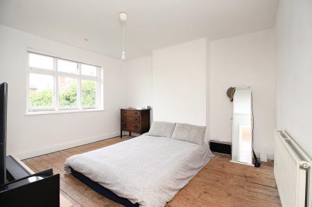 3 bedroom Semi-detached house for sale in Cooden Avenue, Leicester, LE3