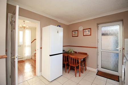 3 bedroom Semi-detached house for sale in Coplow Crescent, Syston, LE7