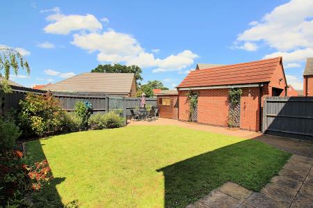 3 bedroom Detached house for sale in Cox Meadow Road, Leicester Forest East, LE3