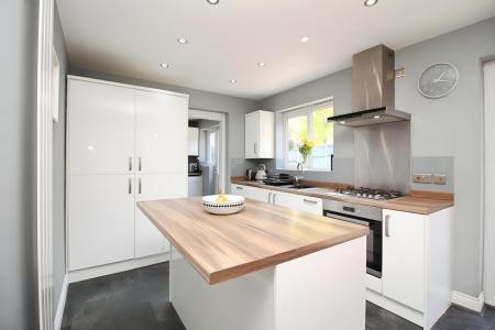 3 bedroom Detached house for sale in Darien Way, Thorpe Astley, LE3