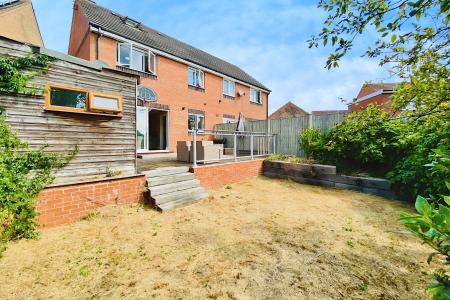 4 bedroom Semi-detached house for sale in Darien Way, Thorpe Astley, LE3