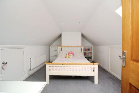 4 bedroom Semi-detached house for sale in Darien Way, Thorpe Astley, LE3