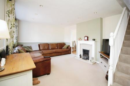 4 bedroom Semi-detached house for sale in Derwent Close, Earl Shilton, LE9