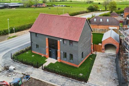 4 bedroom Detached house for sale in Highfields, Desford Road, Kirby Muxloe, LE9