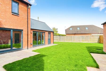 4 bedroom Detached house for sale in Highfields, Desford Road, Kirby Muxloe, LE9