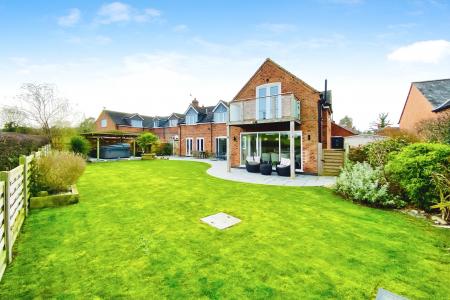 5 bedroom Detached house for sale in Dunton Road, Broughton Astley, LE9