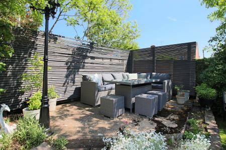 4 bedroom Semi-detached house for sale in Elmdale Road, Earl Shilton, LE9